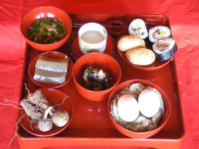 ひな祭りの日に食べられているひな膳の写真